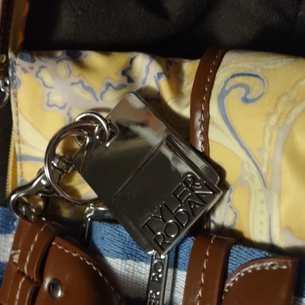 Tyler Rodan Yellow Purse - Picture 4 of 7